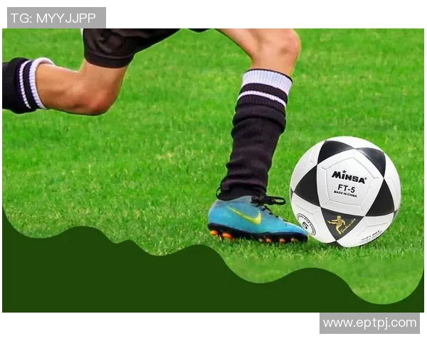 足球的形状与设计特点解析以及不同类型足球的图片展示